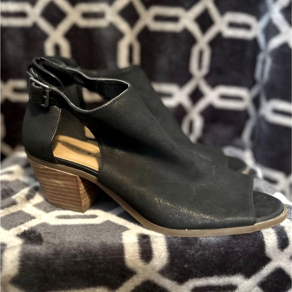 Lucky sz 9.5 heel